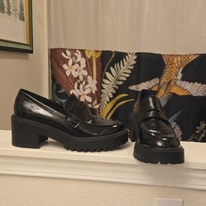 Steve Madden Glossy Black Platform Loafers- barely worn!